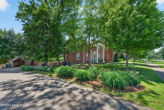 2332 Brighton Dr, Louisville, KY 40205
