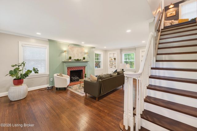 2332 Brighton Dr, Louisville, KY 40205