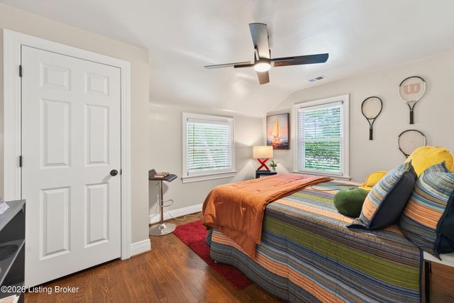 2332 Brighton Dr, Louisville, KY 40205