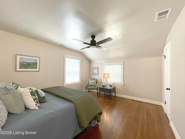 2332 Brighton Dr, Louisville, KY 40205