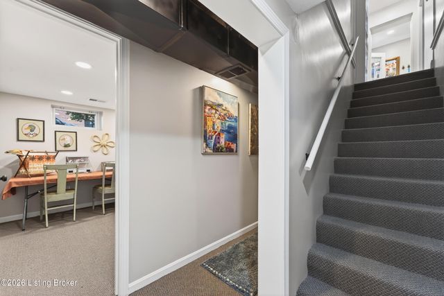 2332 Brighton Dr, Louisville, KY 40205
