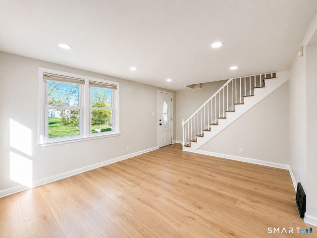 6 Peach Street, Waterbury, CT 06708