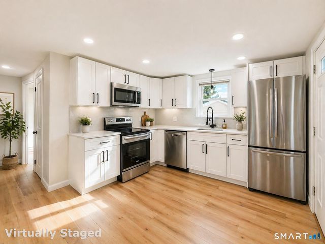 6 Peach Street, Waterbury, CT 06708