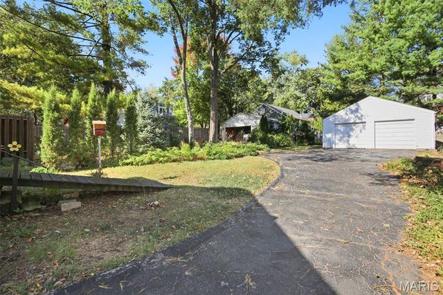 717 Yale Avenue, Webster Groves, MO 63119