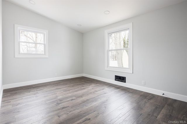 76 Samuel Street, Ronkonkoma, NY 11779