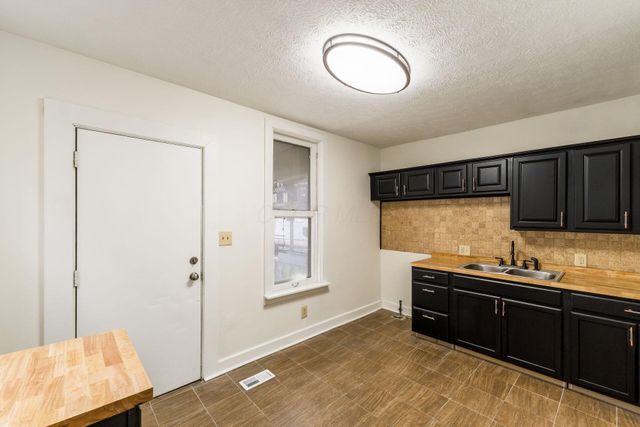 61 Sherman Avenue, Columbus, OH 43205