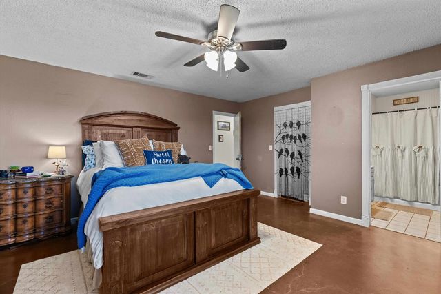 447 Berea 3, Jefferson, TX 75657