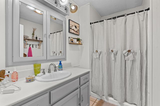 447 Berea 3, Jefferson, TX 75657