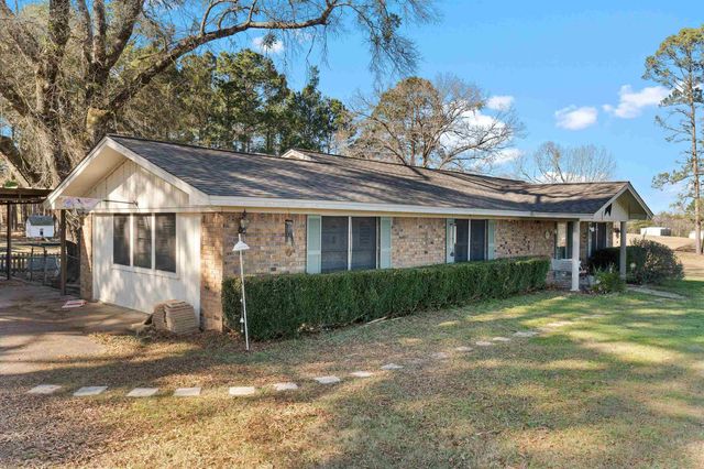 447 Berea 3, Jefferson, TX 75657