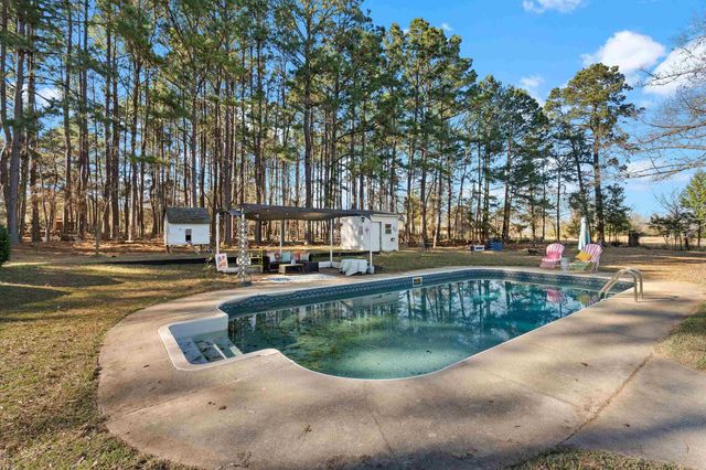 447 Berea 3, Jefferson, TX 75657