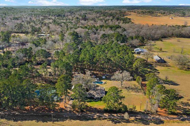 447 Berea 3, Jefferson, TX 75657