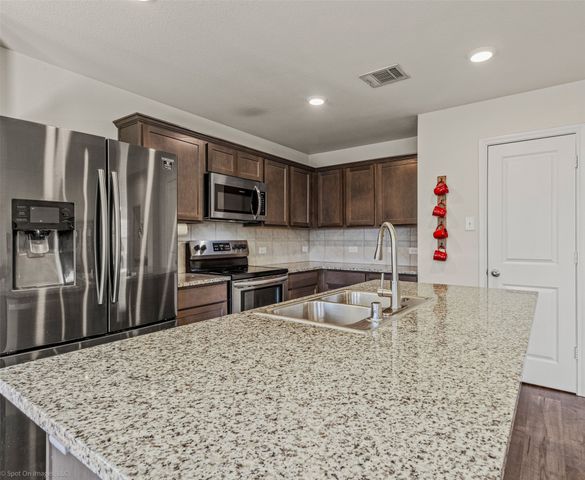 1901 Yale Street, Farmersville, TX 75442