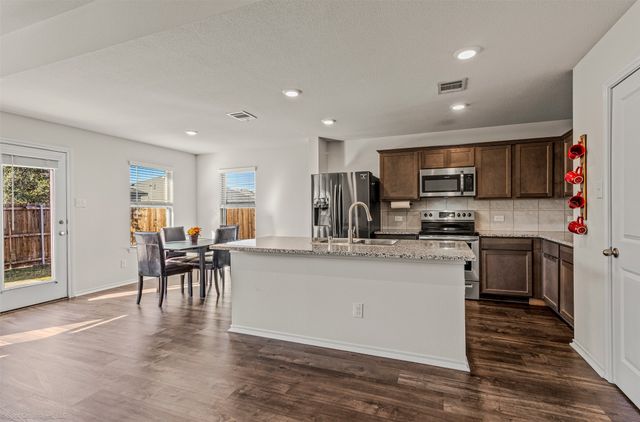 1901 Yale Street, Farmersville, TX 75442