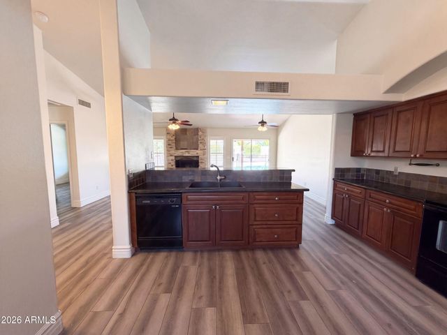 20023 N 44TH Avenue, Glendale, AZ 85308