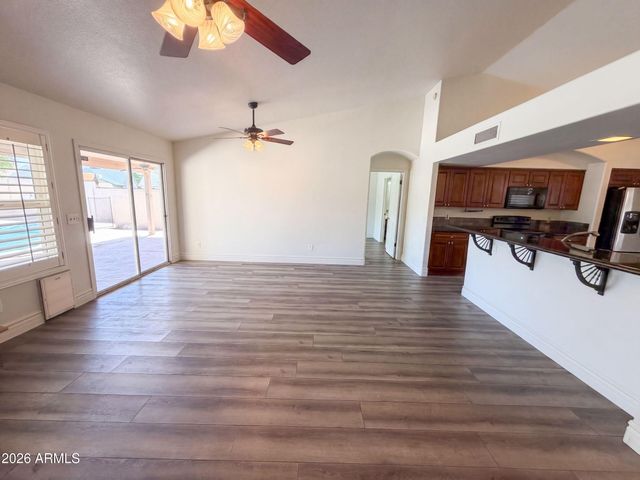 20023 N 44TH Avenue, Glendale, AZ 85308