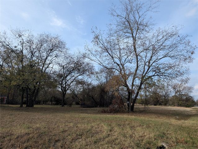 815 Seven Oaks Road, Bonham, TX 75418