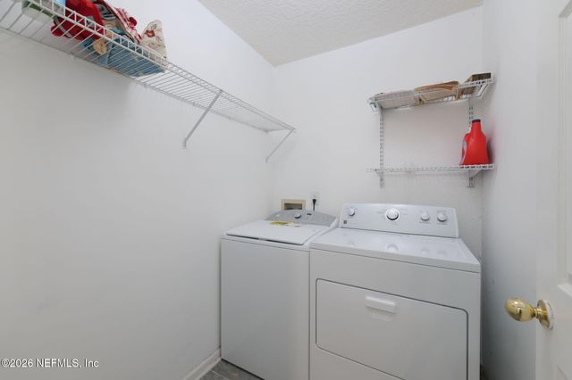 2837 EVERHOLLY Lane, Jacksonville, FL 32223