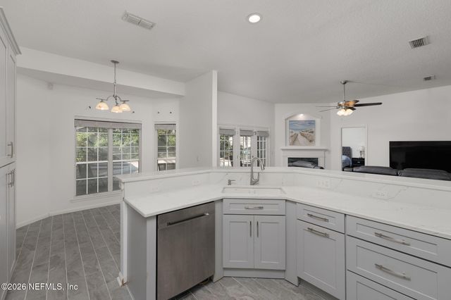 2837 EVERHOLLY Lane, Jacksonville, FL 32223