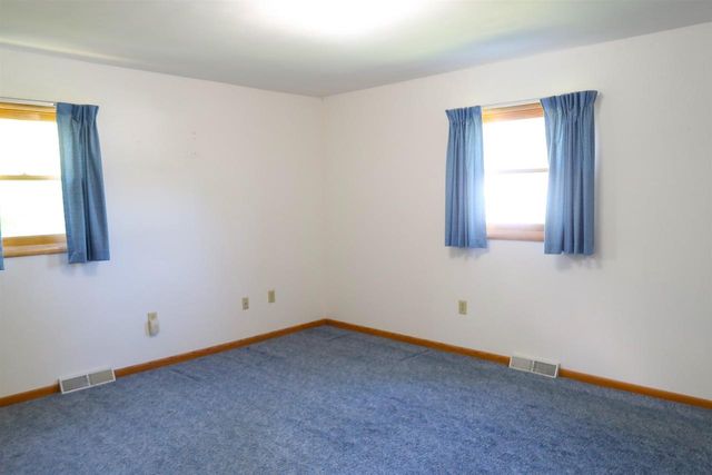 716 E Holum Street, Deforest, WI 53532