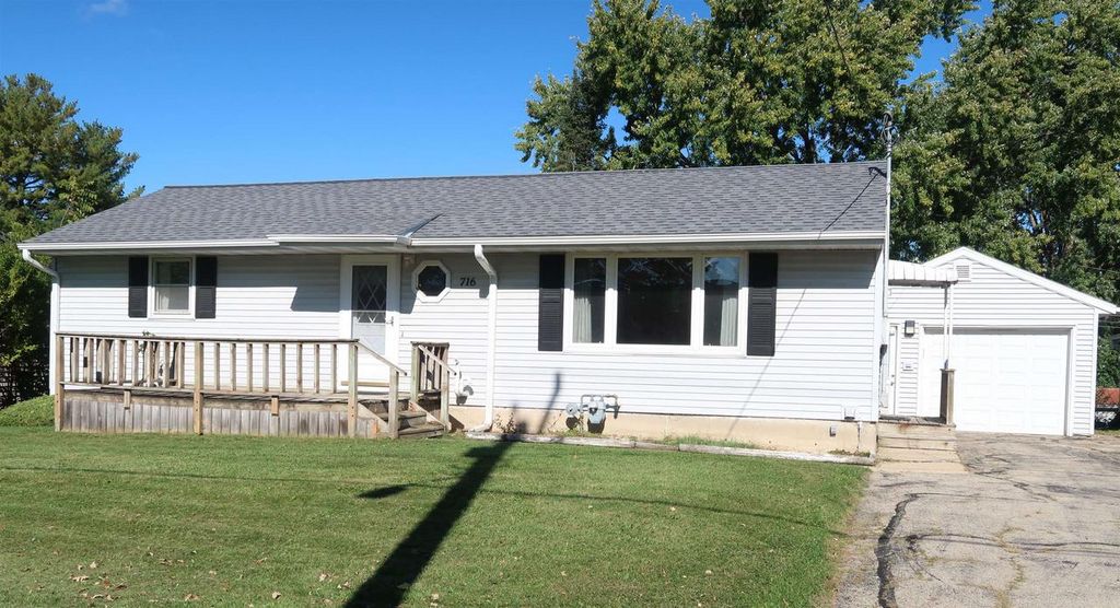 716 E Holum Street, Deforest, WI 53532