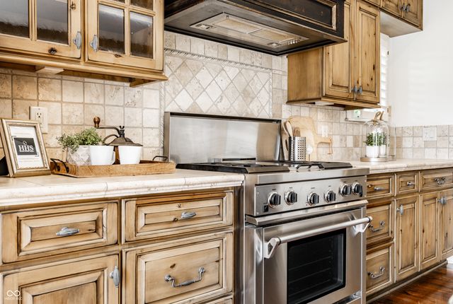 1863 Hourglass Drive, Carmel, IN 46032