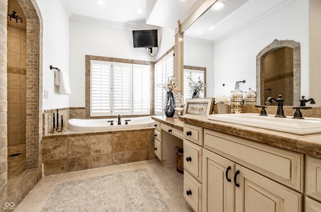 1863 Hourglass Drive, Carmel, IN 46032