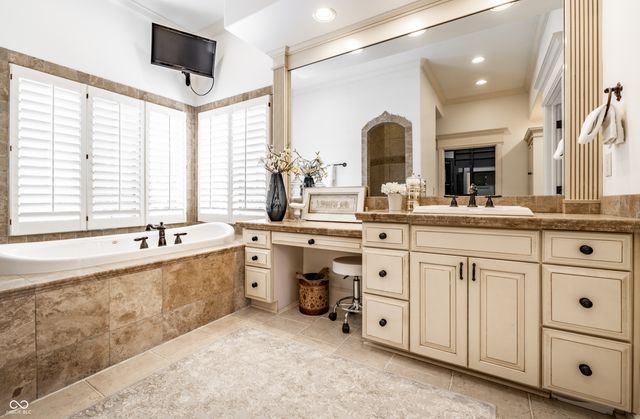 1863 Hourglass Drive, Carmel, IN 46032