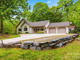 19 Doshia Lane, Fletcher, NC 28732
