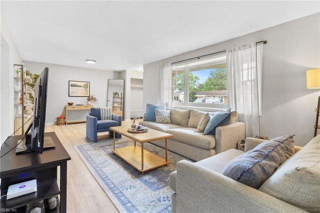 953 Carriage Hill RD, Virginia Beach, VA 23452