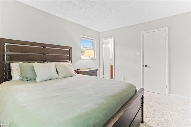 953 Carriage Hill RD, Virginia Beach, VA 23452