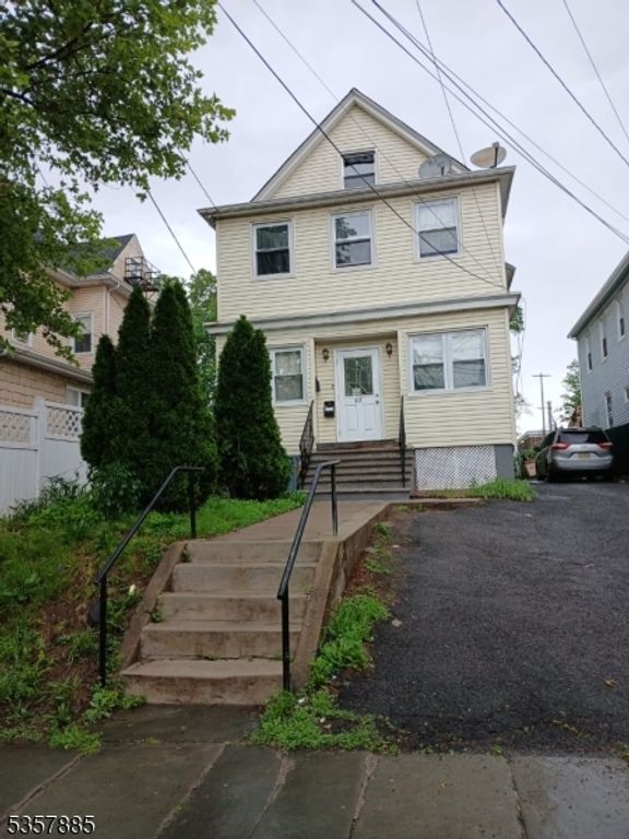 415 Magie Ave, Elizabeth City, NJ 07208