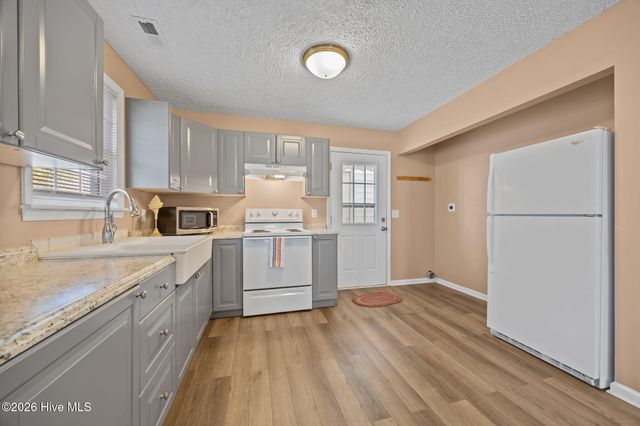 200 Bell Creek Drive, Beaufort, NC 28516