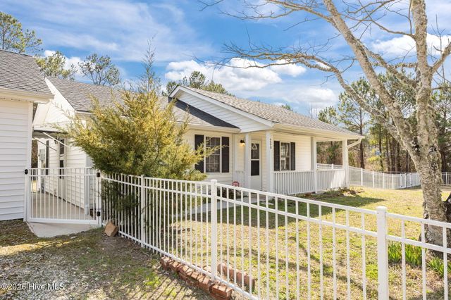 200 Bell Creek Drive, Beaufort, NC 28516