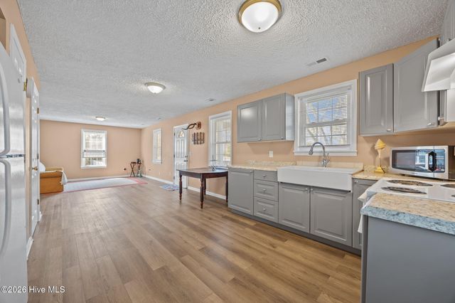 200 Bell Creek Drive, Beaufort, NC 28516