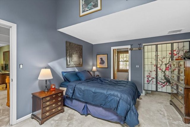 210 Hobart St, Hingham, MA 02043