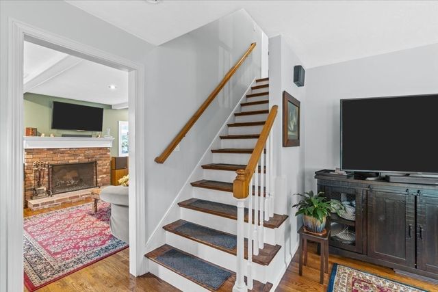 210 Hobart St, Hingham, MA 02043