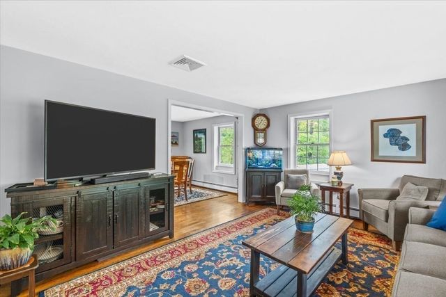 210 Hobart St, Hingham, MA 02043