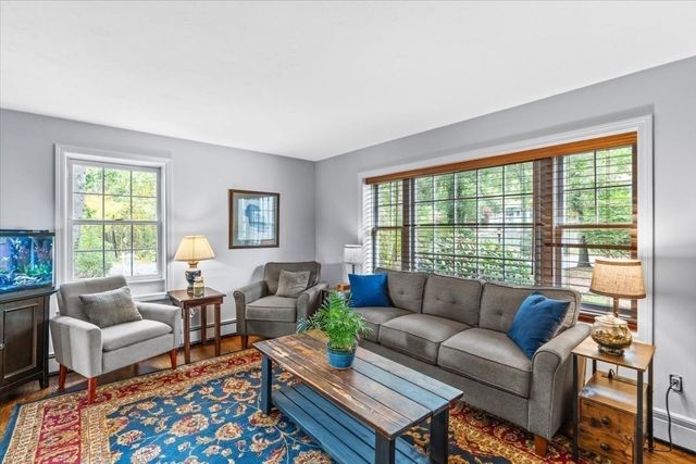 210 Hobart St, Hingham, MA 02043