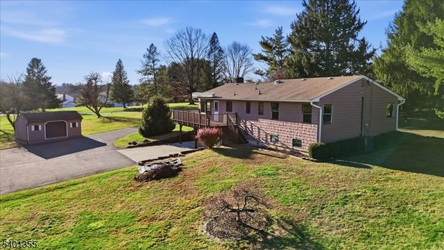 1023 Barley Sheaf Rd, Readington Twp., NJ 08822