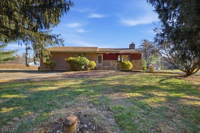 1023 Barley Sheaf Rd, Readington Twp., NJ 08822