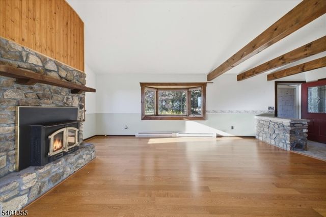 1023 Barley Sheaf Rd, Readington Twp., NJ 08822