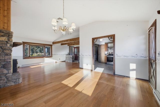 1023 Barley Sheaf Rd, Readington Twp., NJ 08822