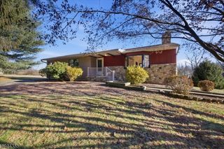 1023 Barley Sheaf Rd, Readington Twp., NJ 08822