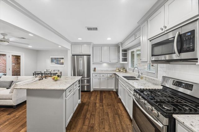 6140 Birdwood Road, Houston, TX 77074