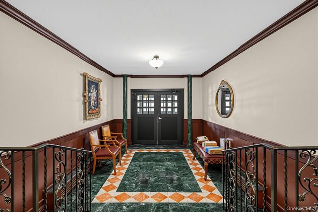 828 Pelhamdale Avenue 4L, New Rochelle, NY 10801