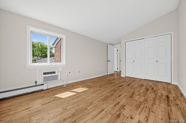 828 Pelhamdale Avenue 4L, New Rochelle, NY 10801