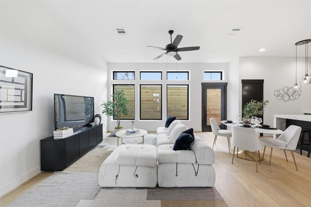 4605 Harrisburg Boulevard D, Houston, TX 77011