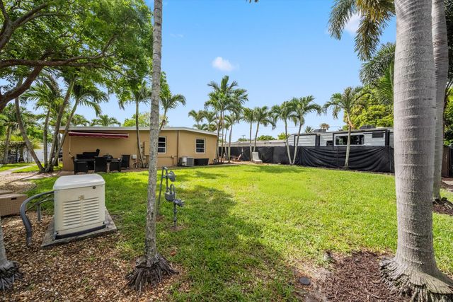 2179 Pepper Road, West Palm Beach, FL 33415