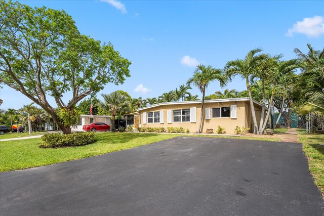 2179 Pepper Road, West Palm Beach, FL 33415