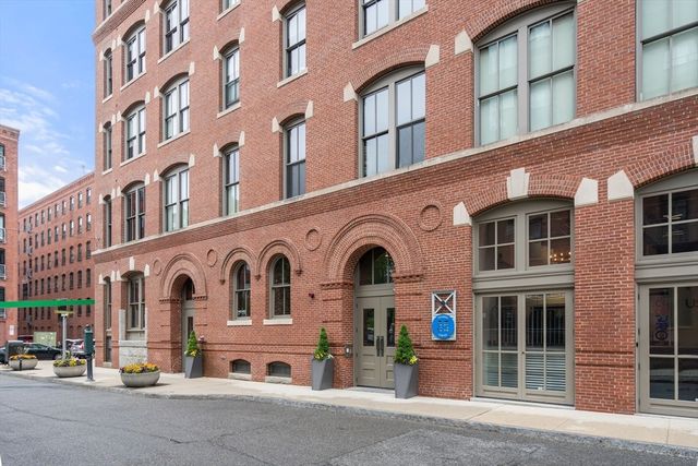 35 Channel Center St 303, Boston, MA 02210